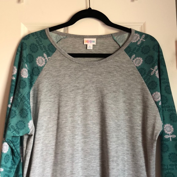 Gently worn XL LuLaRoe Randy Shirt - Picture 4 of 7